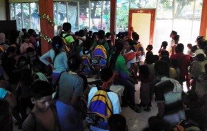 Alternative classes of Lumad children were disrupted by the police raid. Photo by Davao Today
